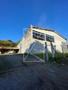Prédio Comercial para alugar, 750m² no Ana Rech, Caxias do Sul