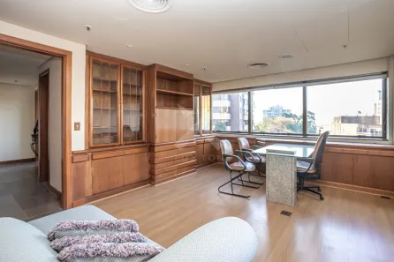 Sala Comercial à venda, 74m² no Moinhos de Vento, Porto Alegre