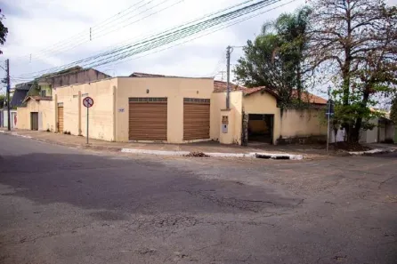 Casa com 6 Quartos à venda, 440m² no Parque Anhanguera, Goiânia