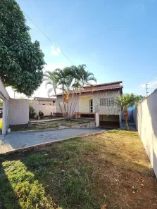 Casa com 3 Quartos à venda, 181m² no Jardim Balneário Meia Ponte, Goiânia