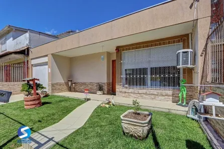 Casa com 2 Quartos à venda, 126m² no Cavalhada, Porto Alegre