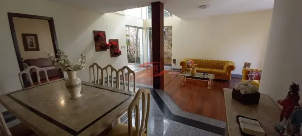 Casa com 4 Quartos à venda, 282m² no Buritis, Belo Horizonte