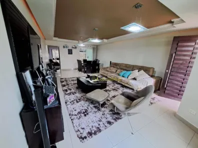 Sobrado com 4 Quartos à venda, 320m² no Vila Guiomar, Santo André