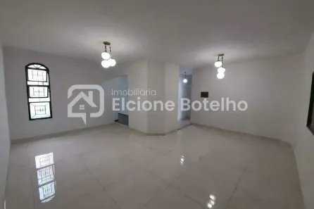 Casa com 3 Quartos para alugar, 100m² no Saraiva, Uberlândia