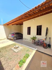 Casa com 3 Quartos à venda, 115m² no Professora Maria Geli Sá Barreto, Juazeiro do Norte