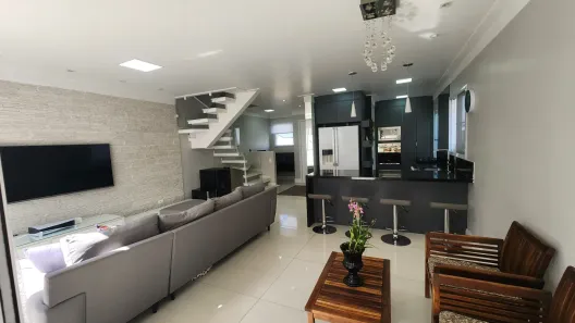 Sobrado com 3 Quartos à venda, 100m² no Chácara São Domingos, Carapicuíba