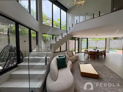 Casa de Condomínio com 3 Quartos à venda, 286m² no Jardins Madri, Goiânia