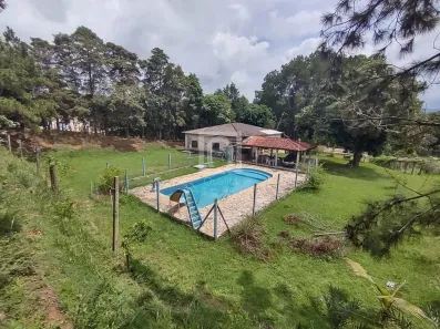 Fazenda/Sítio com 4 Quartos à venda, 220m² no Retiro, Araçoiaba da Serra