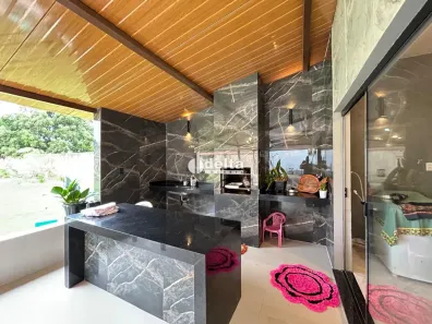 Fazenda/Sítio com 3 Quartos para alugar, 200m² no Morada Nova, Uberlândia