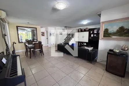 Casa com 5 Quartos à venda, 210m² no Recreio dos Bandeirantes, Rio de Janeiro