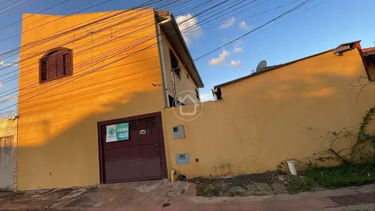 Sobrado com 3 Quartos à venda, 161m² no Conjunto Residencial Octavio Pécora, Campo Grande