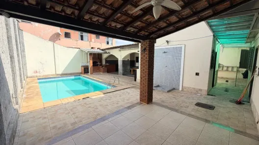 Casa com 3 Quartos para alugar, 290m² no Pechincha, Rio de Janeiro