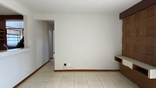 Cobertura com 3 Quartos para alugar, 136m² no Centro, Juiz de Fora