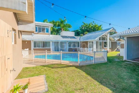 Casa com 4 Quartos à venda, 247m² no Lagoa da Conceição, Florianópolis