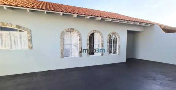 Casa com 3 Quartos à venda, 150m² no Colúmbia, Londrina