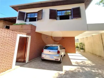 Sobrado com 4 Quartos à venda, 211m² no Jardim Guarapiranga, São Paulo