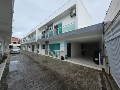 Casa de Condomínio com 3 Quartos à venda, 125m² no Pitangueiras, Lauro de Freitas