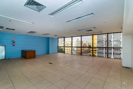 Sala Comercial para alugar, 134m² no Centro Histórico, Porto Alegre