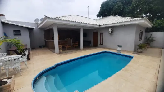 Casa com 4 Quartos à venda, 200m² no Centro, Araruama