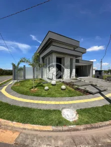 Casa de Condomínio com 3 Quartos à venda, 177m² no Jardins Capri, Senador Canedo