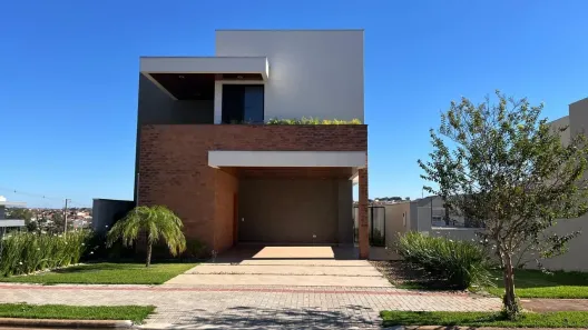 Casa com 3 Quartos à venda, 242m² no Jardim Morumbi, Londrina