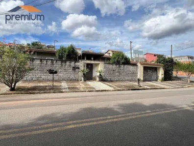 Casa com 3 Quartos à venda, 244m² no Jardim Primavera, Bragança Paulista