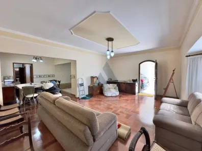 Casa com 3 Quartos à venda, 194m² no Centro, Itapetininga