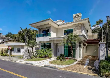 Casa com 5 Quartos para alugar, 290m² no Ariribá, Balneário Camboriú