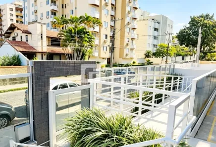 Apartamento com 2 Quartos para alugar, 74m² no Trindade, Florianópolis