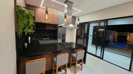 Casa de Condomínio com 3 Quartos à venda, 172m² no Petrópolis, Várzea Grande