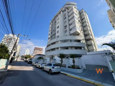 Apartamento com 2 Quartos à venda, 68m² no Barreiros, São José