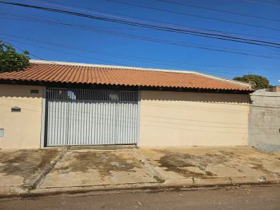 Casa com 3 Quartos à venda, 180m² no Setor Rio Formoso, Goiânia