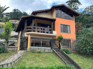 Casa com 3 Quartos à venda, 212m² no Parque do Imbui, Teresópolis