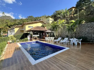 Casa com 4 Quartos à venda, 202m² no Agriões, Teresópolis