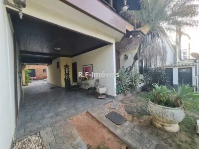 Casa de Condomínio com 3 Quartos à venda, 300m² no Vila Valqueire, Rio de Janeiro