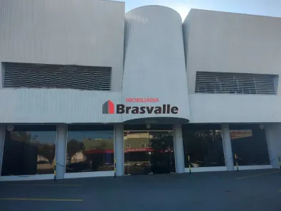 Galpão/Depósito/Armazém com 3 Quartos para alugar, 930m² no Cataratas, Cascavel