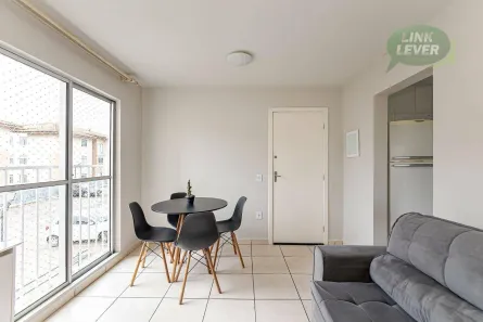 Apartamento com 2 Quartos para alugar, 45m² no Santa Cândida, Curitiba