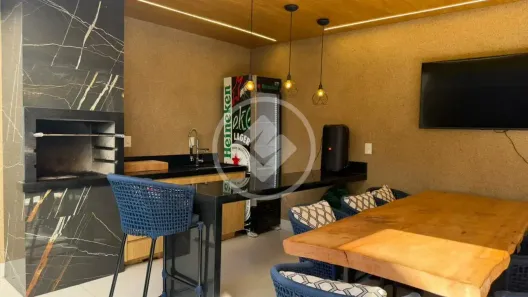Casa de Condomínio com 3 Quartos à venda, 180m² no Jardim Vitória, Goiânia