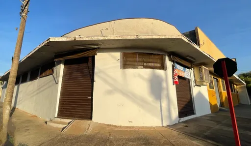Galpão/Depósito/Armazém à venda, 250m² no Jardim São João Batista, São Carlos