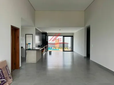 Casa com 3 Quartos à venda, 190m² no Ninho Verde 1, Porangaba