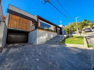 Casa com 3 Quartos à venda, 279m² no São Benedito, Poços de Caldas