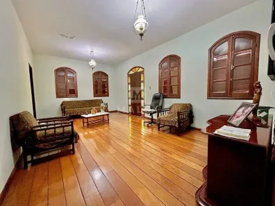 Casa com 5 Quartos à venda, 384m² no Barreiro, Belo Horizonte