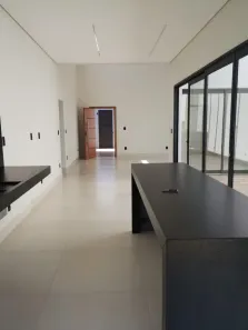 Casa com 3 Quartos à venda, 170m² no Novo Mundo, Uberlândia