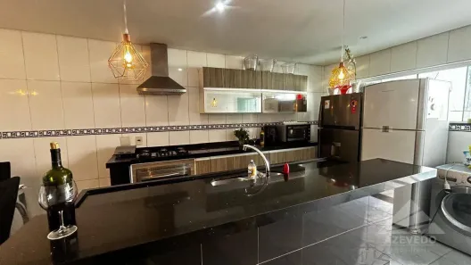 Sobrado com 3 Quartos para alugar, 228m² no Jardim Pedroso, Mauá