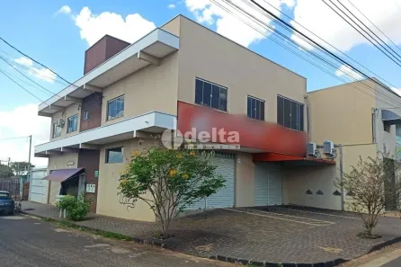 Apartamento com 3 Quartos à venda, 350m² no Santa Mônica, Uberlândia