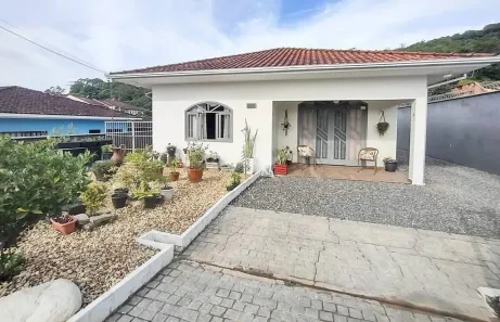 Casa com 3 Quartos à venda, 140m² no Profipo, Joinville
