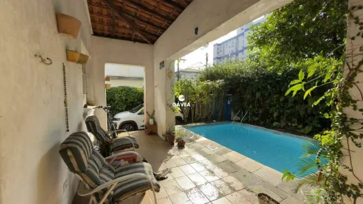 Sobrado com 3 Quartos à venda, 218m² no Itararé, São Vicente