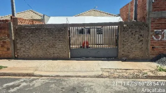 Casa com 2 Quartos à venda, 160m² no Conjunto Habitacional Luana II, Araçatuba