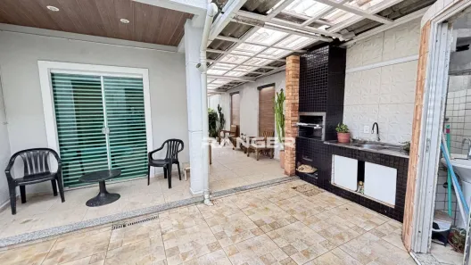 Casa com 5 Quartos à venda, 270m² no Marapé, Santos