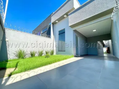 Casa com 3 Quartos à venda, 111m² no Jardim Cristalino, Aparecida de Goiânia